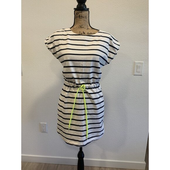 (D-100) Womens dress short sleeves size S, I’m limited edition just like you - Picture 2 of 6